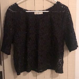 Pretty Abercrombie & Fitch black lace crop top